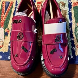 NWT NIB Karl Lagerfeld Gaston Rocker Patent Loafers in Red Plum. Size 8.5